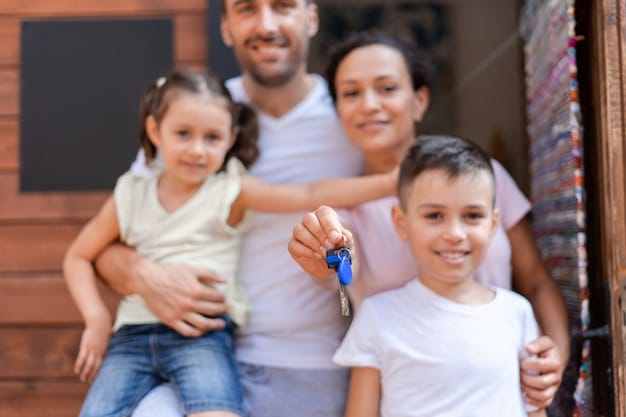A Portuguese family happily receiving keys to their new home, symbolizing the security and stability that comes from well-managed finances and a stable mortgage.