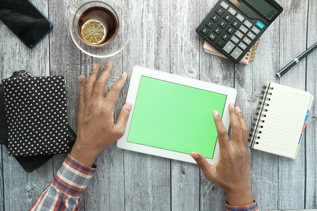 Guia Prático: Como Rentabilizar o Seu Subsídio de Férias em Investimentos Inteligentes