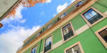 Como Investir em Imobiliário em Portugal Sem Comprar Casa: Guia Completo - Cover Image